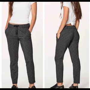 Lululemon on the fly pants (4)